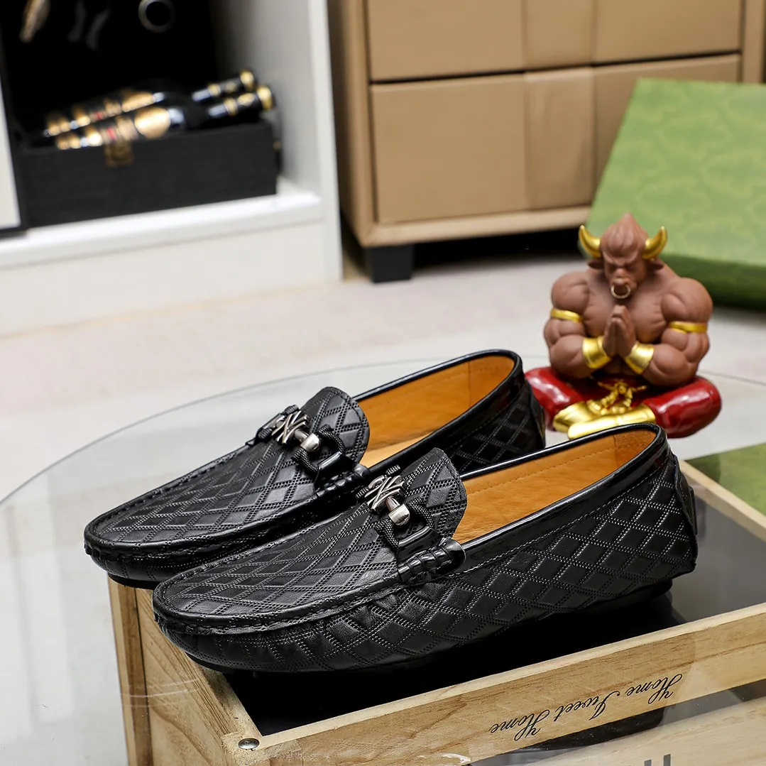 Men's shoes💰360💰🕷🕷️【 GUCCI 】Gucci's best-selling trendy men's casual slip-on shoes 🇨🇳Official website original 1:1 mold 💯Original quality, fine workmanship ☘Fashionable and versatile, perfect shape, comfortable on the feet 🍓Trendy men's recommended model, imported cowhide on the top layer 🎋High-quality pigskin lining, rubber wear-resistant and non-slip outsole, high-end atmosphere, worth owning 🍉Optional 38-44